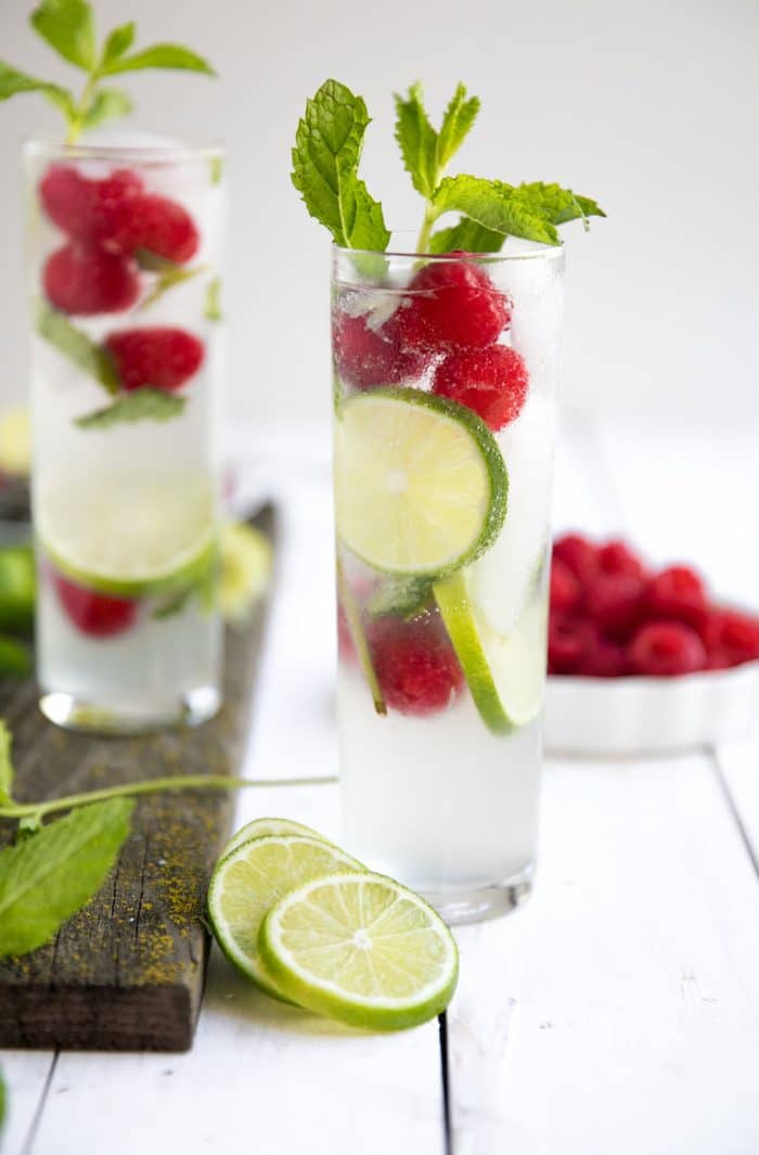 2 Minute Raspberry Mojito