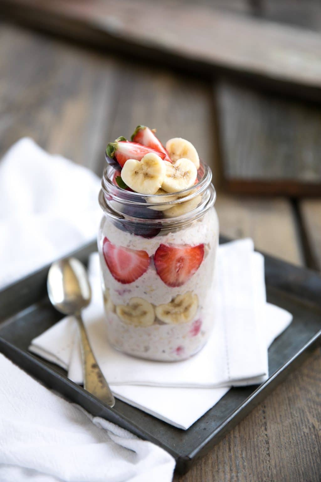 Strawberry Banana Overnight Oats with Peanut Butter
