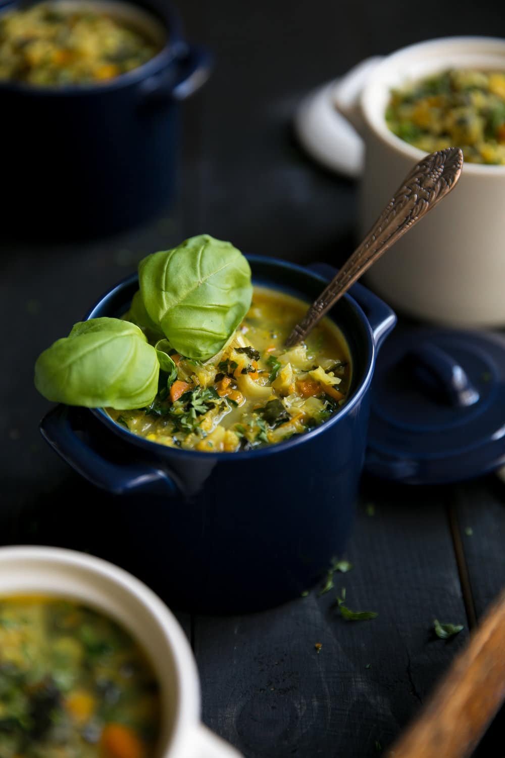 Healthy Curried Kale and Cauliflower Soup