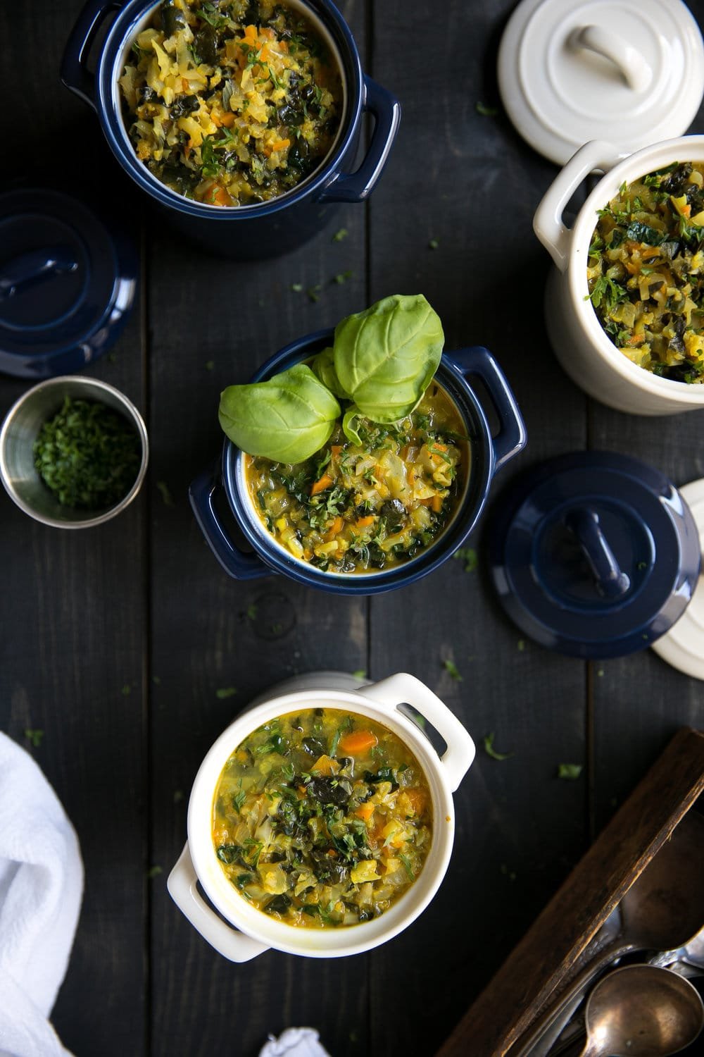 Healthy curried kale and cauliflower turmeric soup