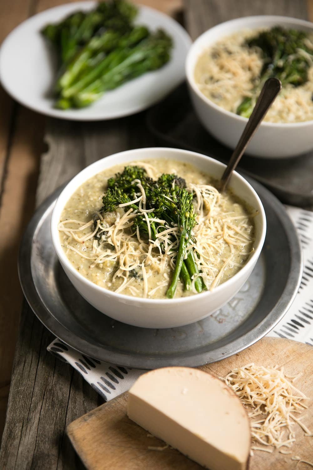 Smoked Gouda Broccoli Soup made with creamy smoked gouda cheese, vegetables, and loads of broccoli.