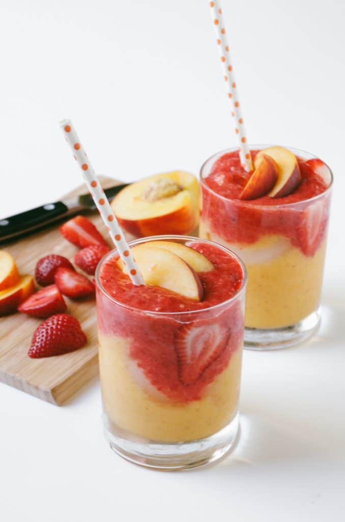 3-ingredient roasted strawberry peach smoothie recipe
