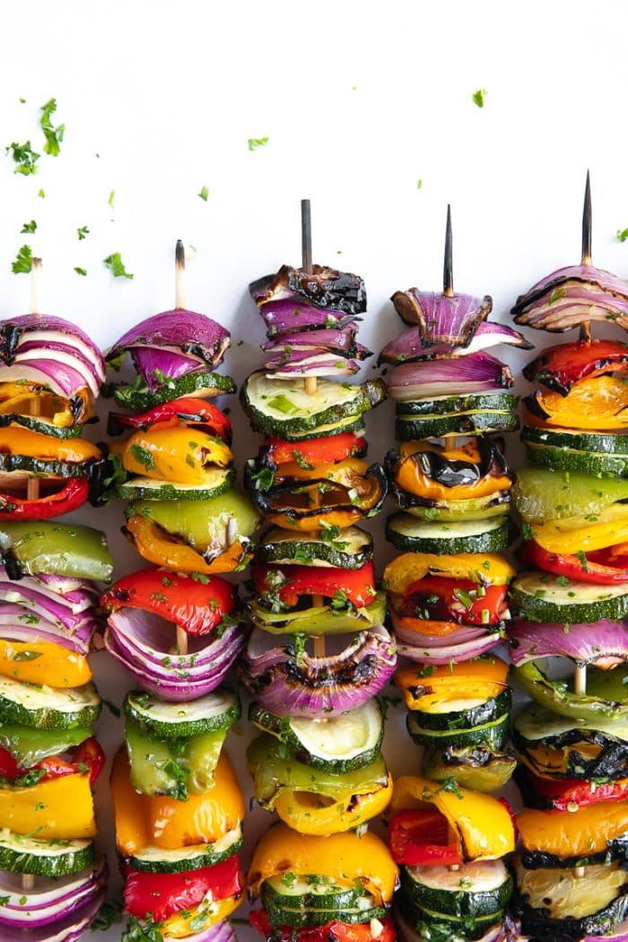 veggie skewers with zucchini, bell pepper and red onion