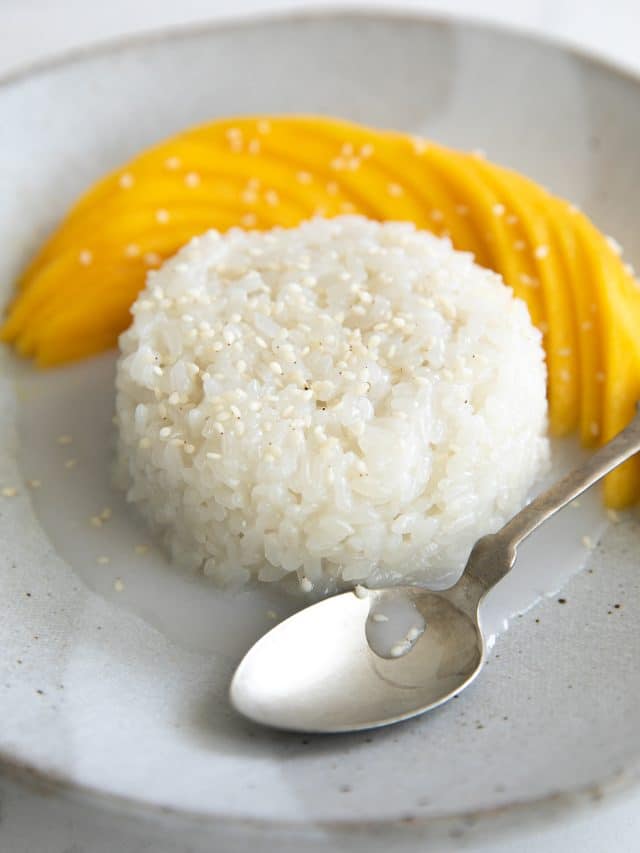 Sticky Spanish Rice Easy Spanish Rice Recipe (Saffron Rice) - The Forked Spoon