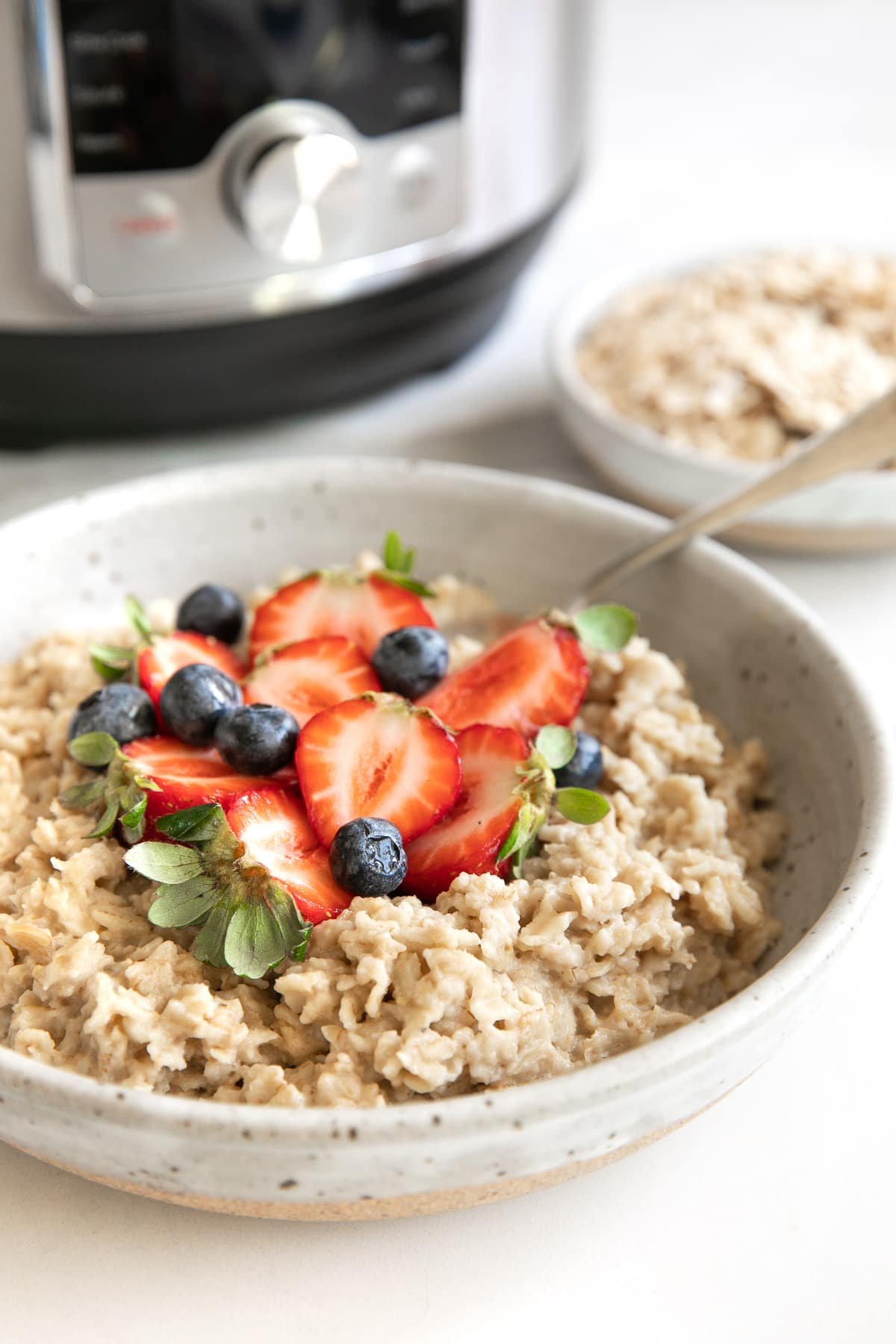 Instant Pot Oatmeal - The Forked Spoon
