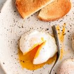 How to Poach an Egg pinterest pin image