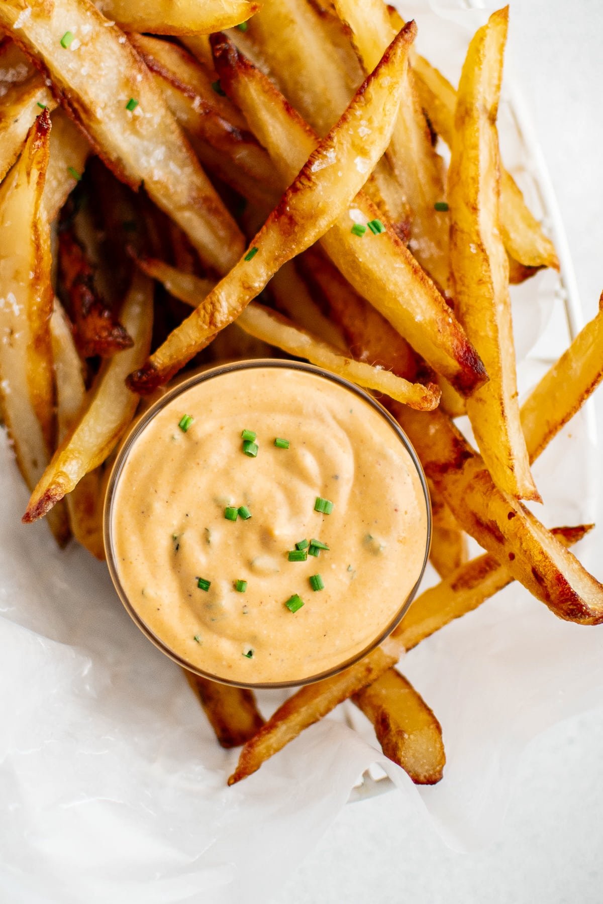 Buffalo ranch sauce served with crispy French fries.